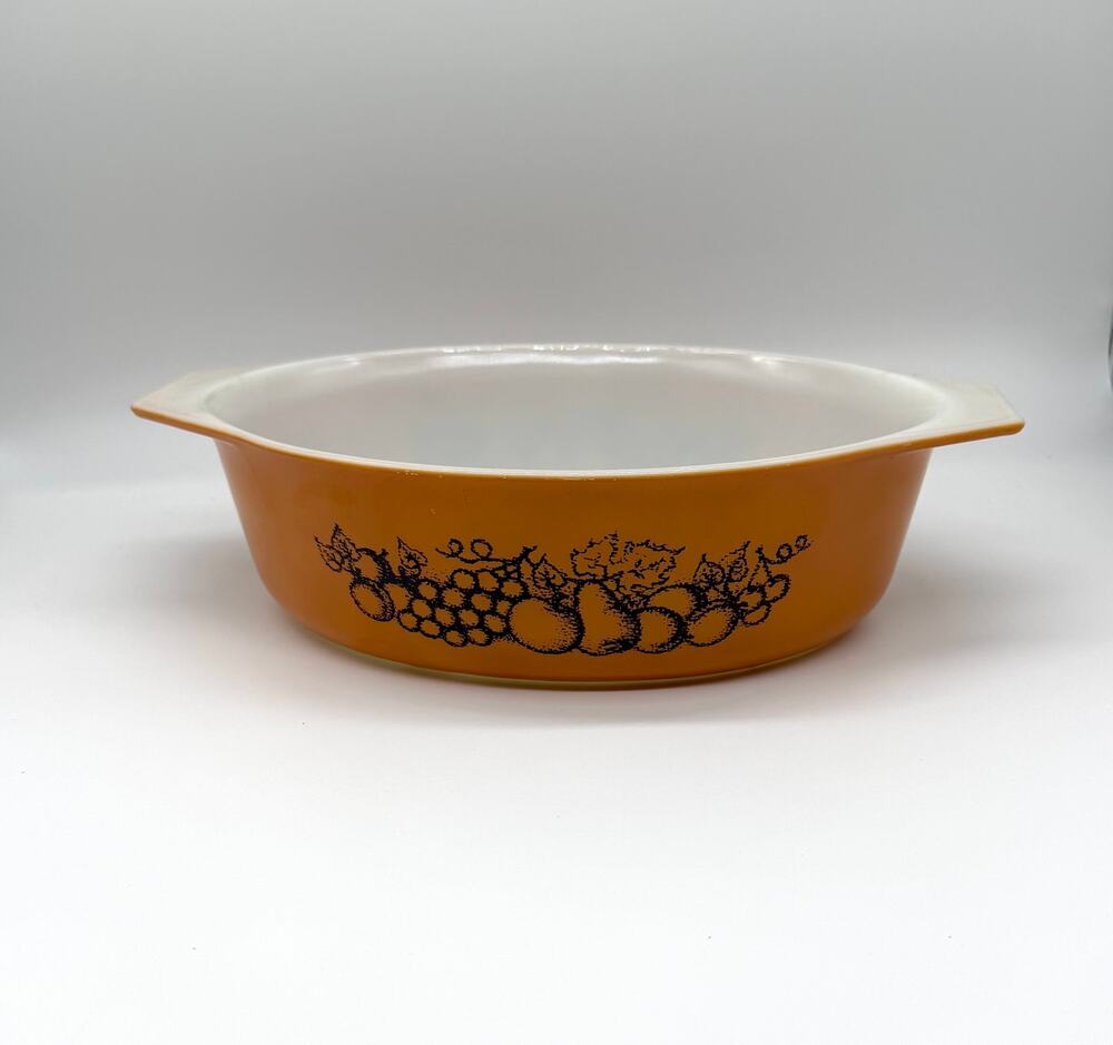 Vintage Pyrex 045 2.5 Qt Oval Casserole Dish Brown Orange Harvest Fruit USA